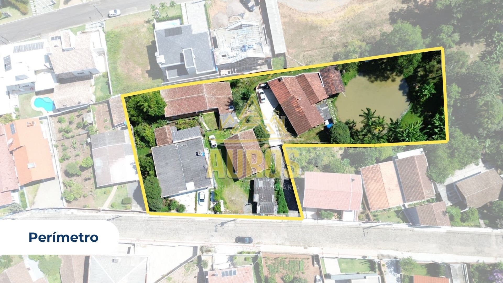 Terreno de 3054m² com 42 metros de frente, 4 casas e 1 lagoa - Estrada do Acre em Rio do Sul - Imagem 2