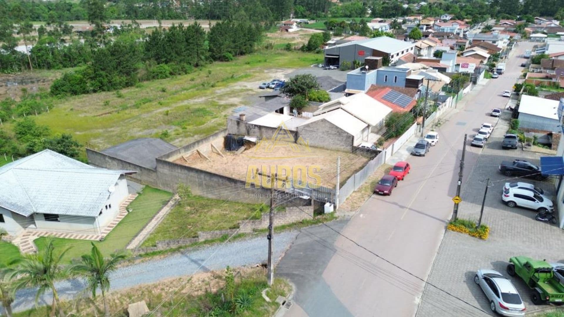 Terreno com 375m² com projeto aprovado - Imagem 1