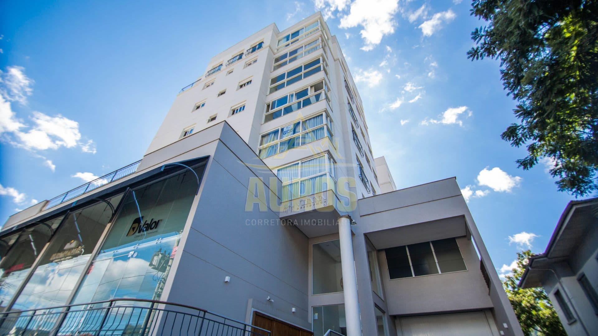 Apartamento na Rua Rui Barbosa em Rio do Sul - 3 Suítes com 2 vagas de garagem  - Imagem 4