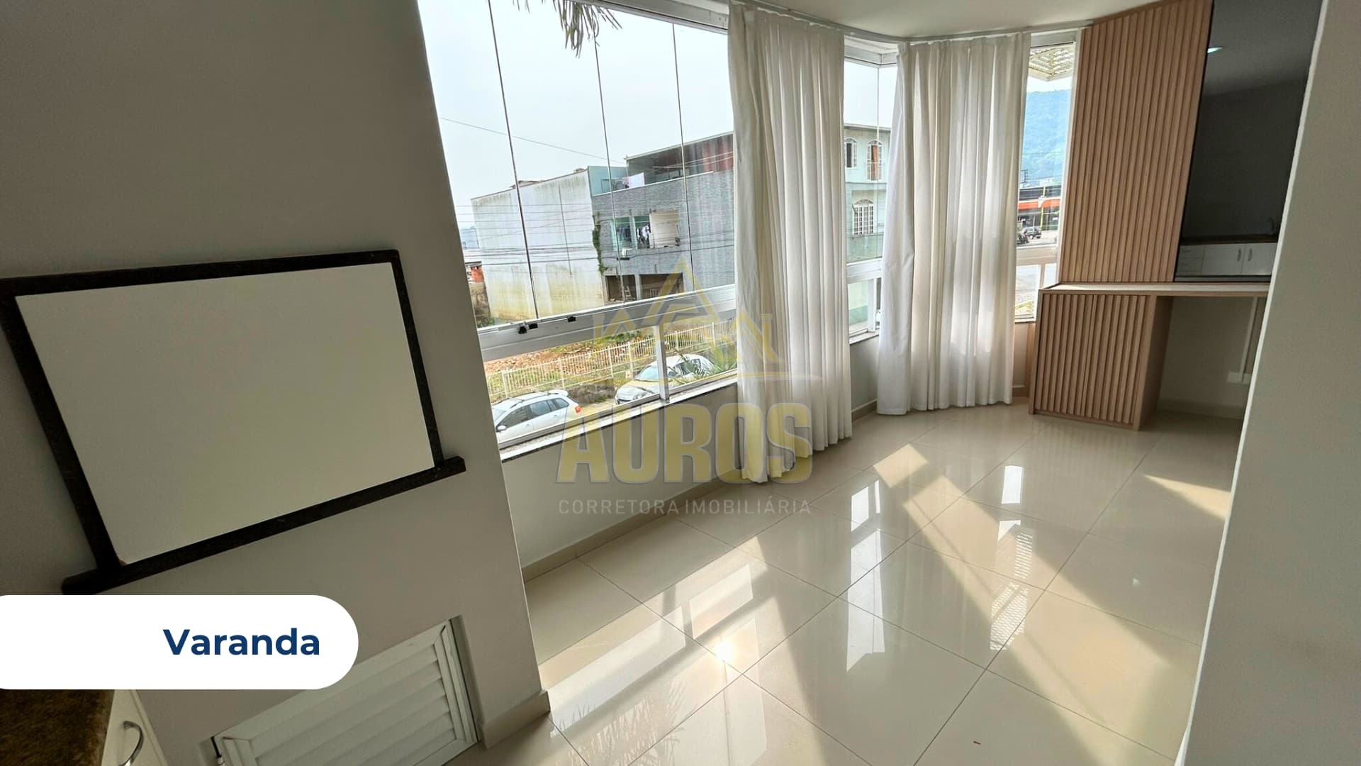 Apartamento à Venda no Centro de Rio do Sul - 3 Quartos, Suíte, Sacada com Churrasqueira, 120m² - Imagem 2