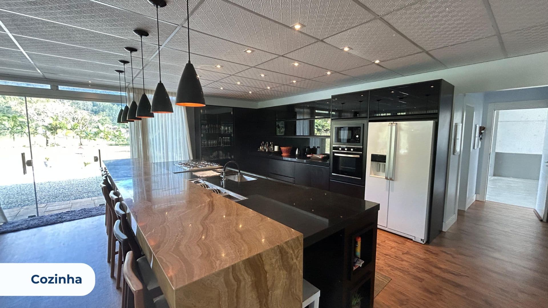 Sítio à venda em Camboriú com 2,1 hectares, piscina aquecida, lagoa - Imagem 12