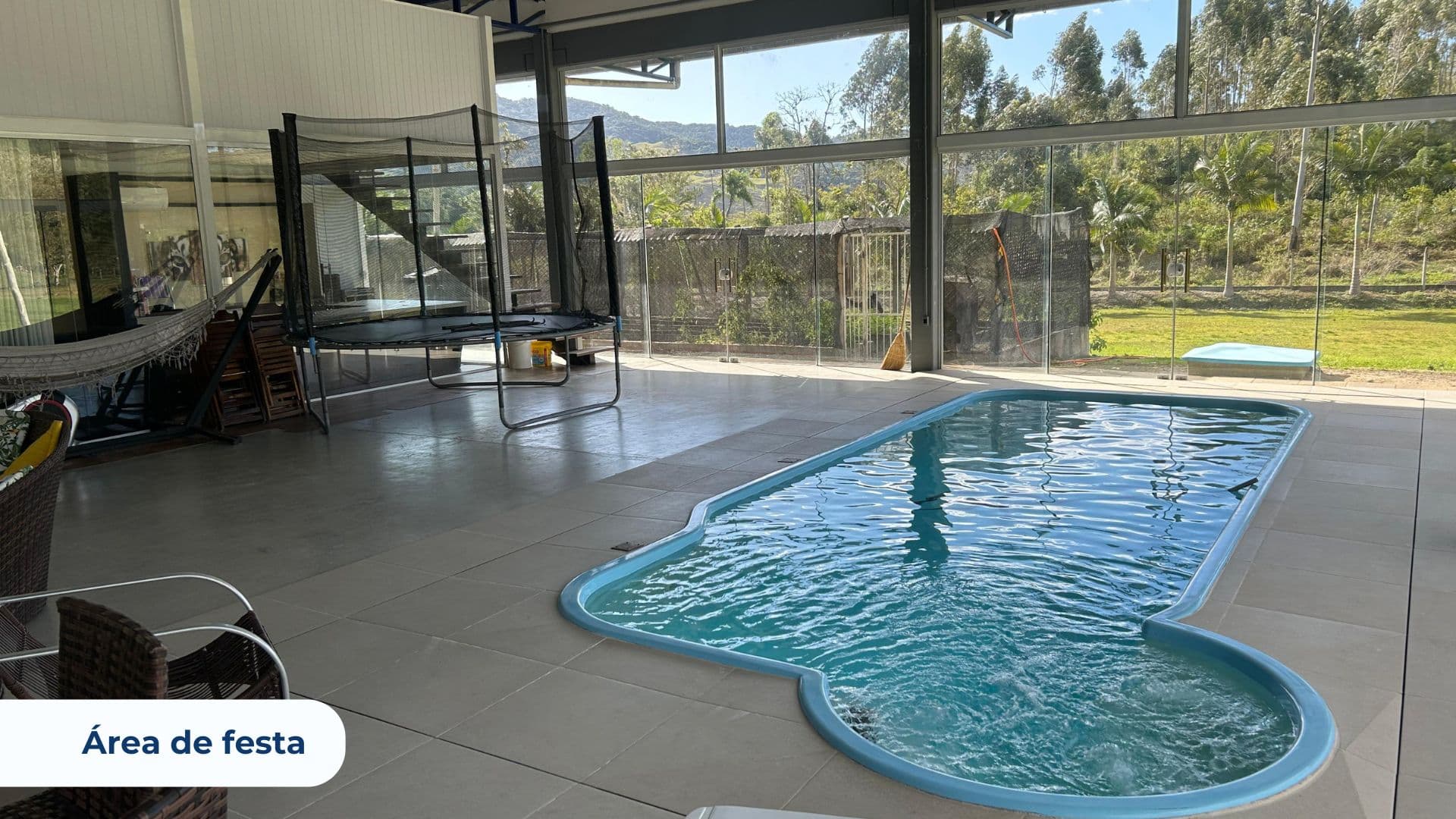 Sítio à venda em Camboriú com 2,1 hectares, piscina aquecida, lagoa - Imagem 5