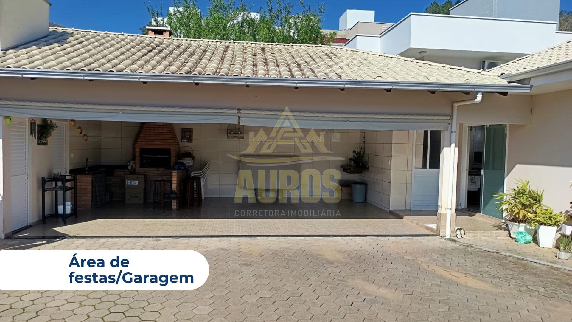 Casa com 3 dormitórios e garagem para 3 carros no Fundo Canoas, Rio do Sul - Imagem 3