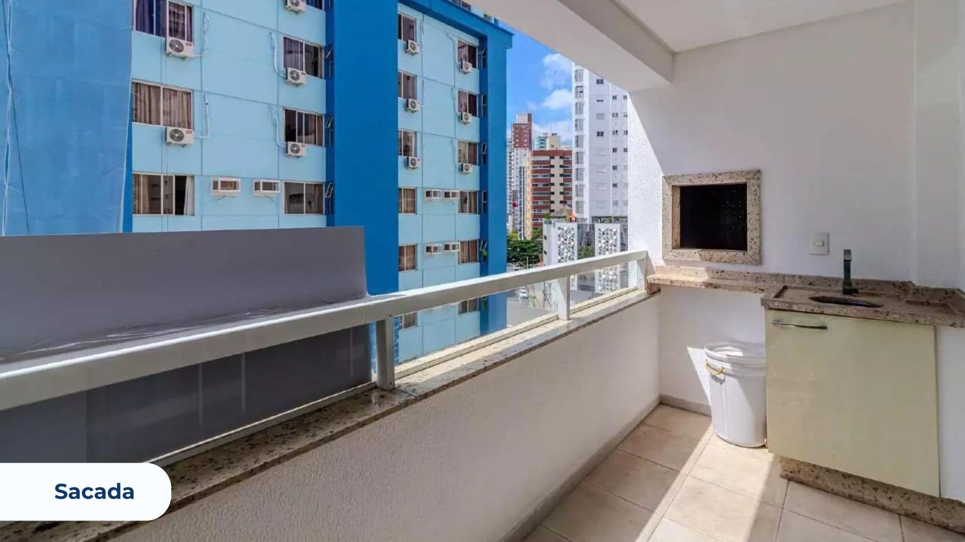 Apartamento mobiliado a 200m do mar em Balneário Camboriú – 3 dormitórios, 2 vagas - Imagem 5