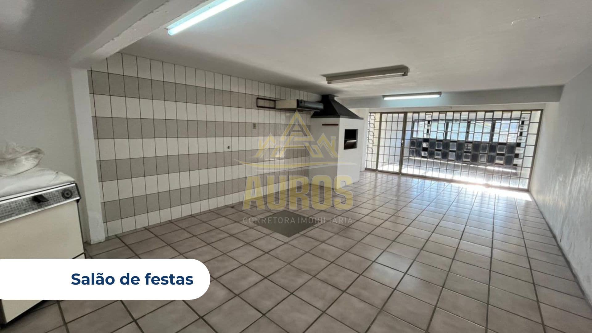 Casa à venda na Ladeira Joaquim Nabuco em Rio do Sul /4 suítes, área de festas e vista para a cidade - Imagem 9