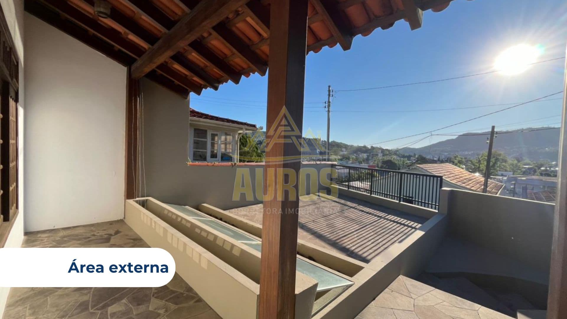 Casa à venda na Ladeira Joaquim Nabuco em Rio do Sul /4 suítes, área de festas e vista para a cidade - Imagem 5