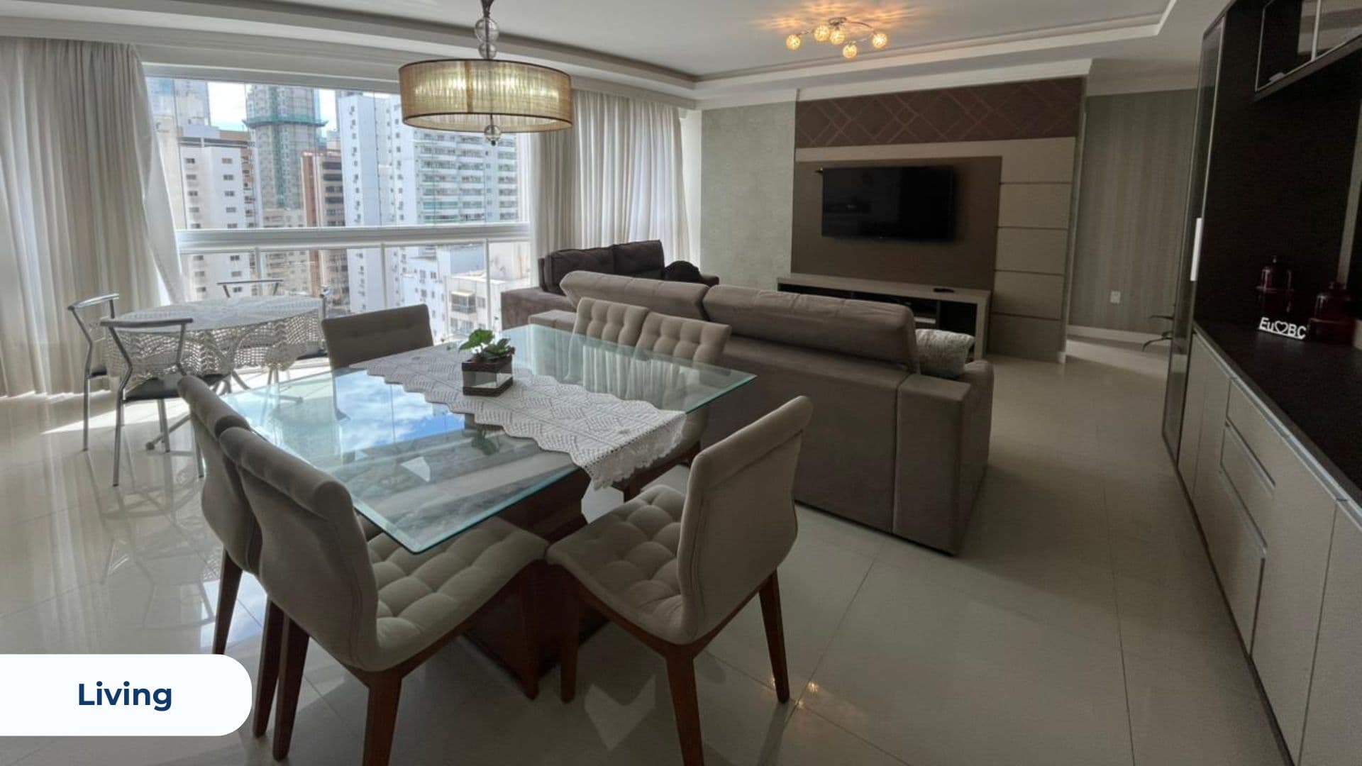 Apartamento mobiliado com 3 suítes na Barra Norte - Balneário Camboriú - Imagem 2