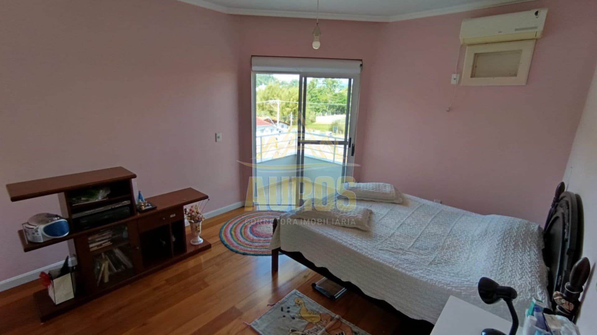 Casa no Fundo Canoas com 273 m² em Terreno de 1.554 m² - mobiliada - Imagem 10