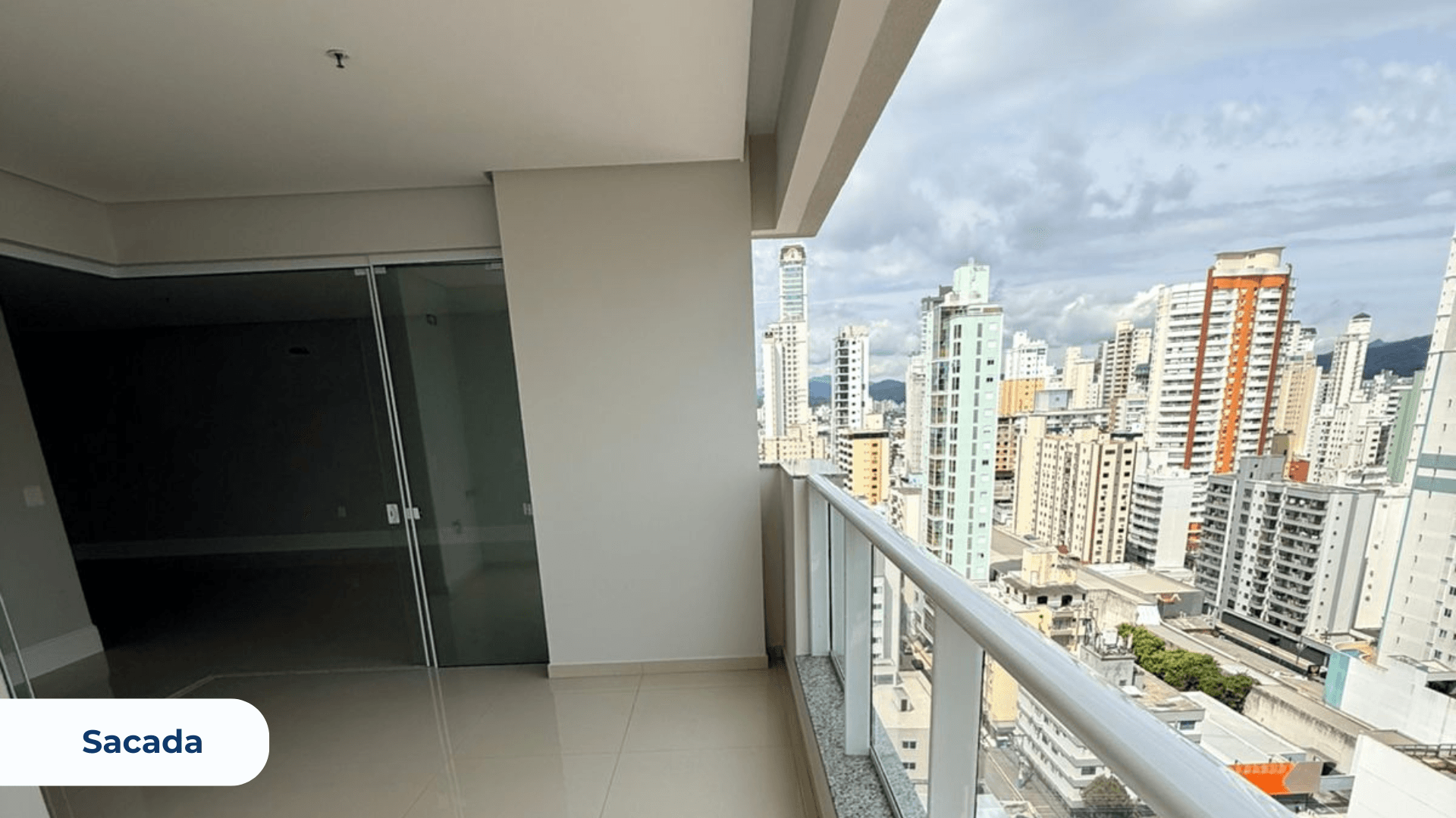Apartamento de Alto Padrão Quadra Mar em Balneário Camboriú – 4 Suítes, Vista Mar e Lazer Completo - Imagem 3