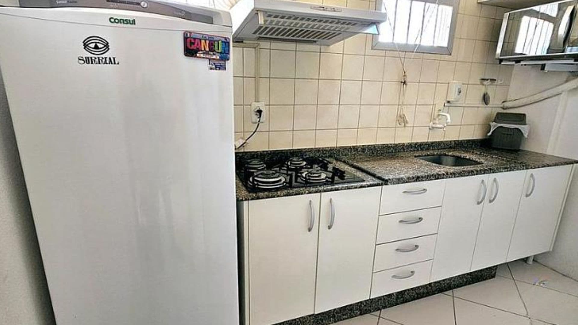 Apartamento a poucos metros do mar na Av. do Estado – Balneário Camboriú - Imagem 1