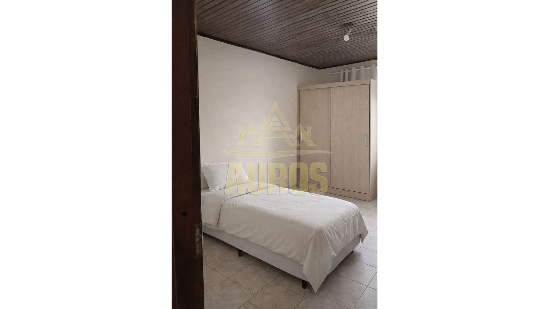 Casa Térrea à Venda no Bairro Sumaré - Imagem 9