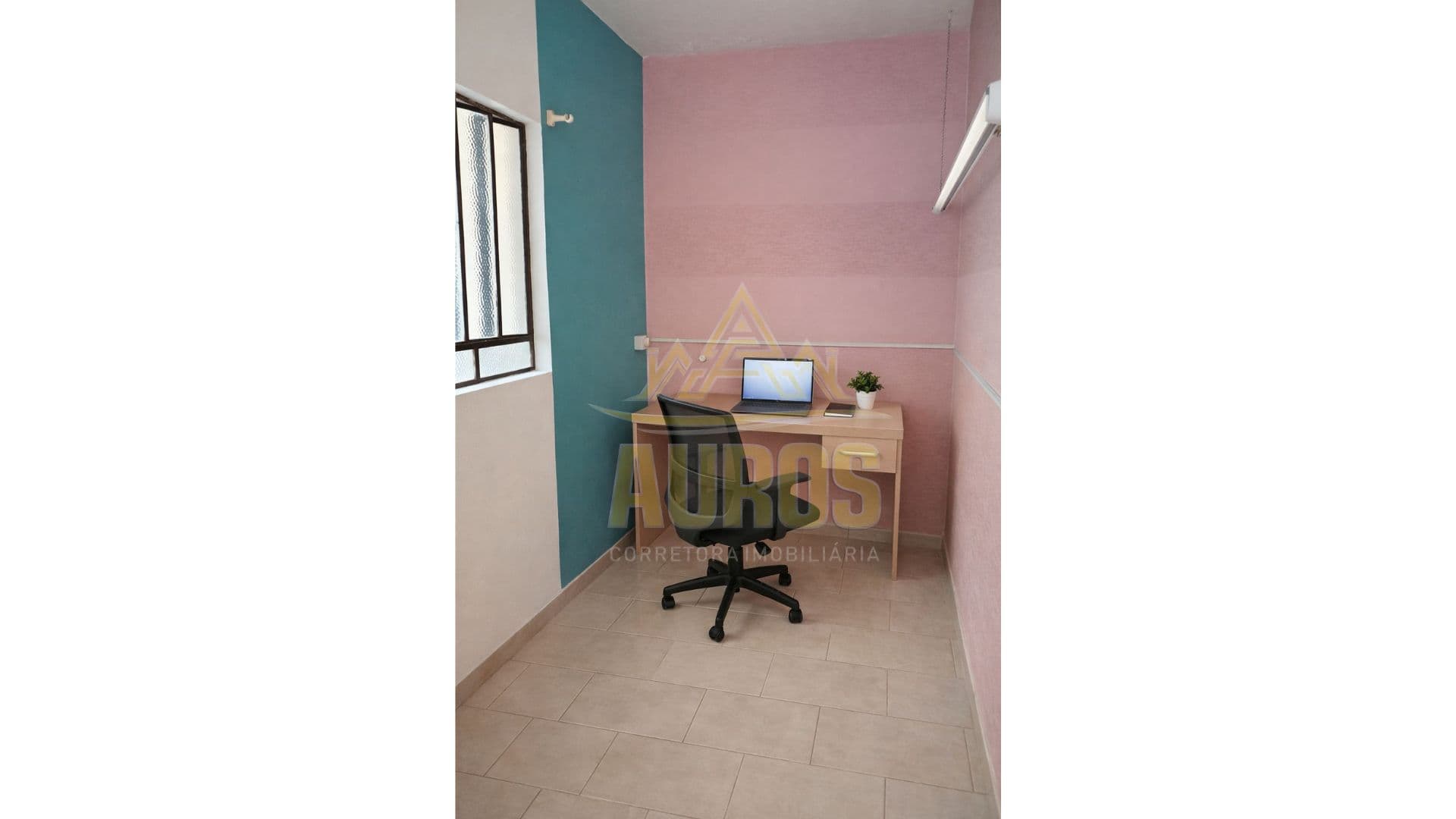 Casa Térrea à Venda no Bairro Sumaré - Imagem 8