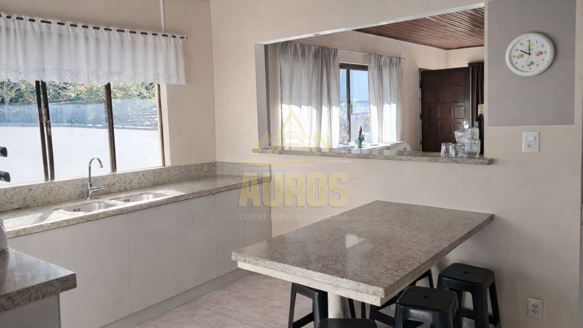 Casa Térrea à Venda no Bairro Sumaré - Imagem 5