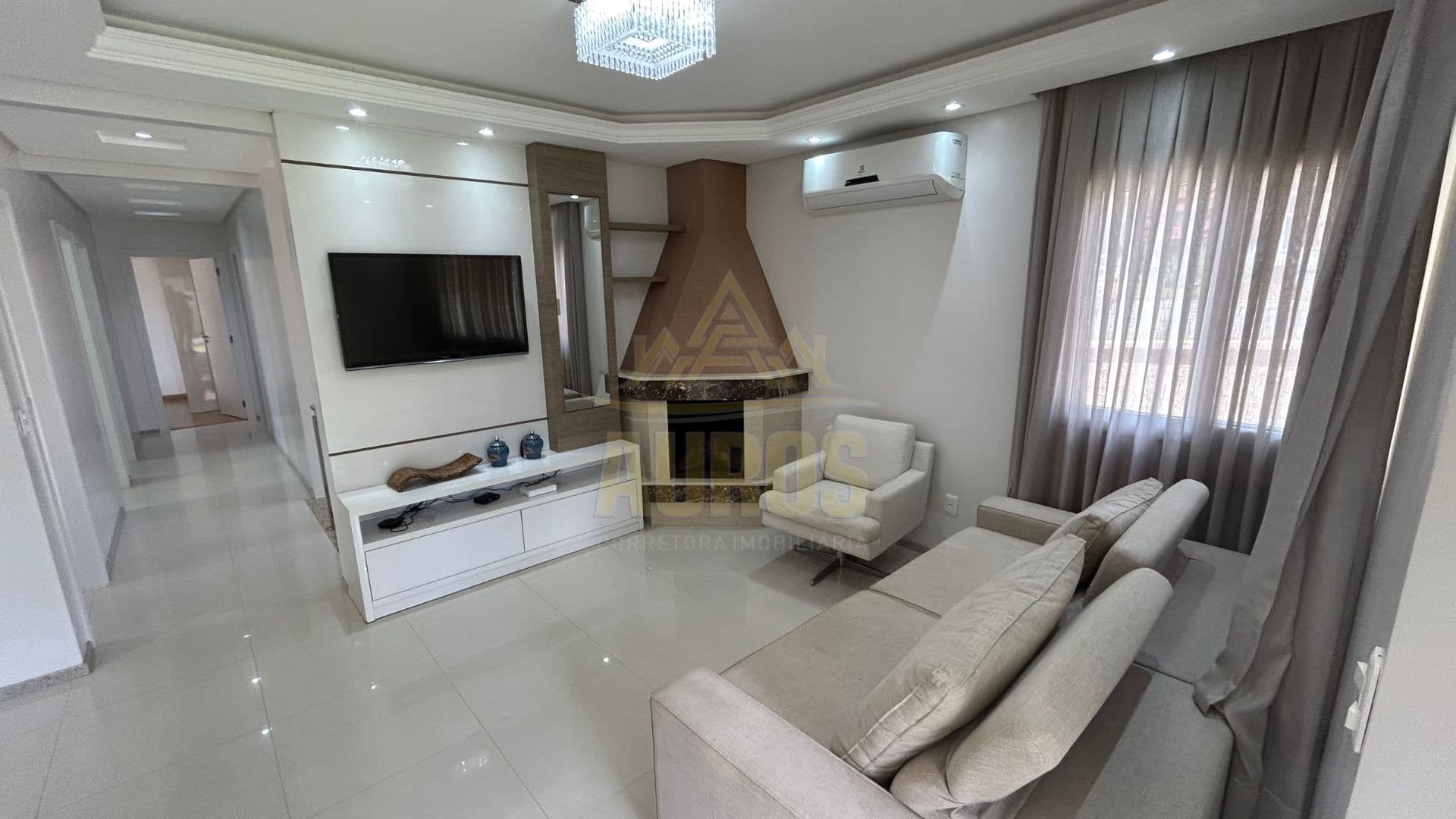 Casa Alto Padrão no Bairro Taboão em Rio do Sul - Imagem 2