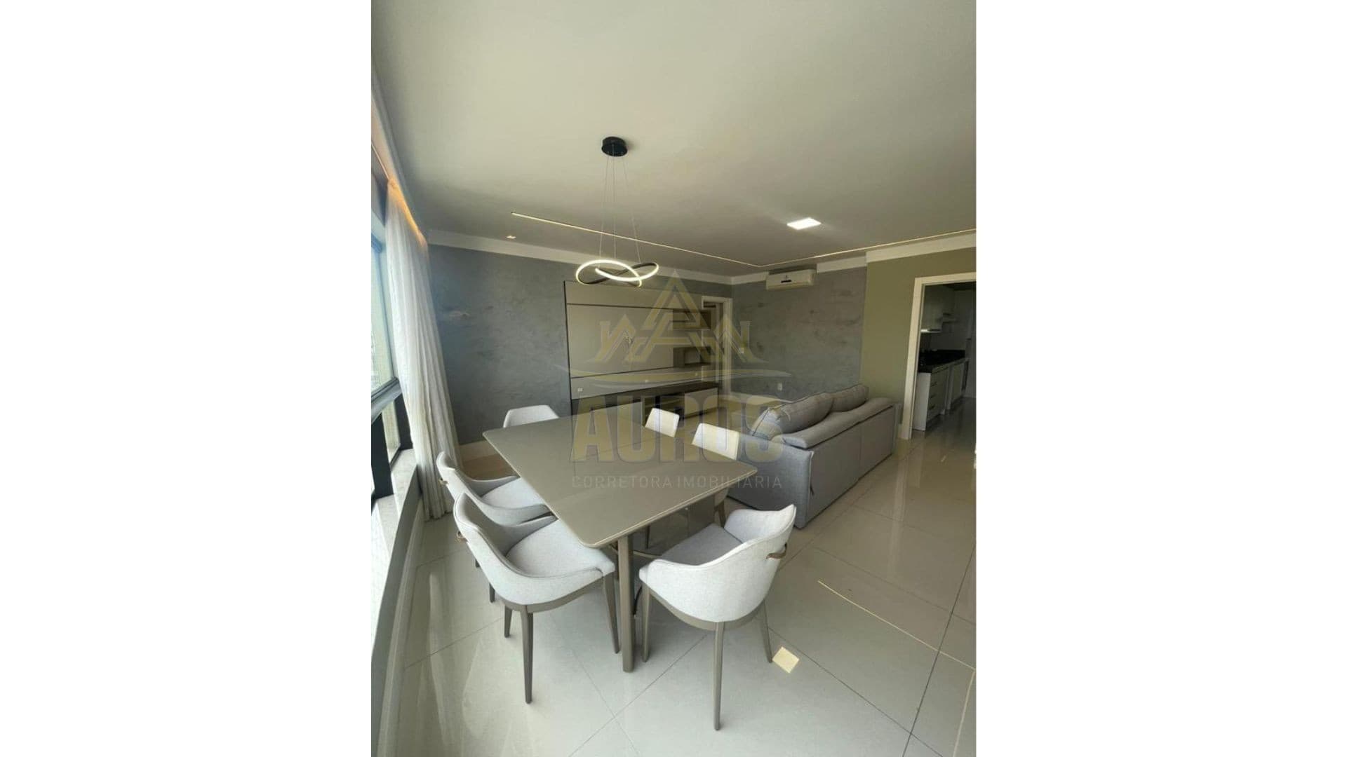 Apartamento com 3 suítes e 3 vagas no Edifício Merithamon em Balneário Camboriú - Imagem 3