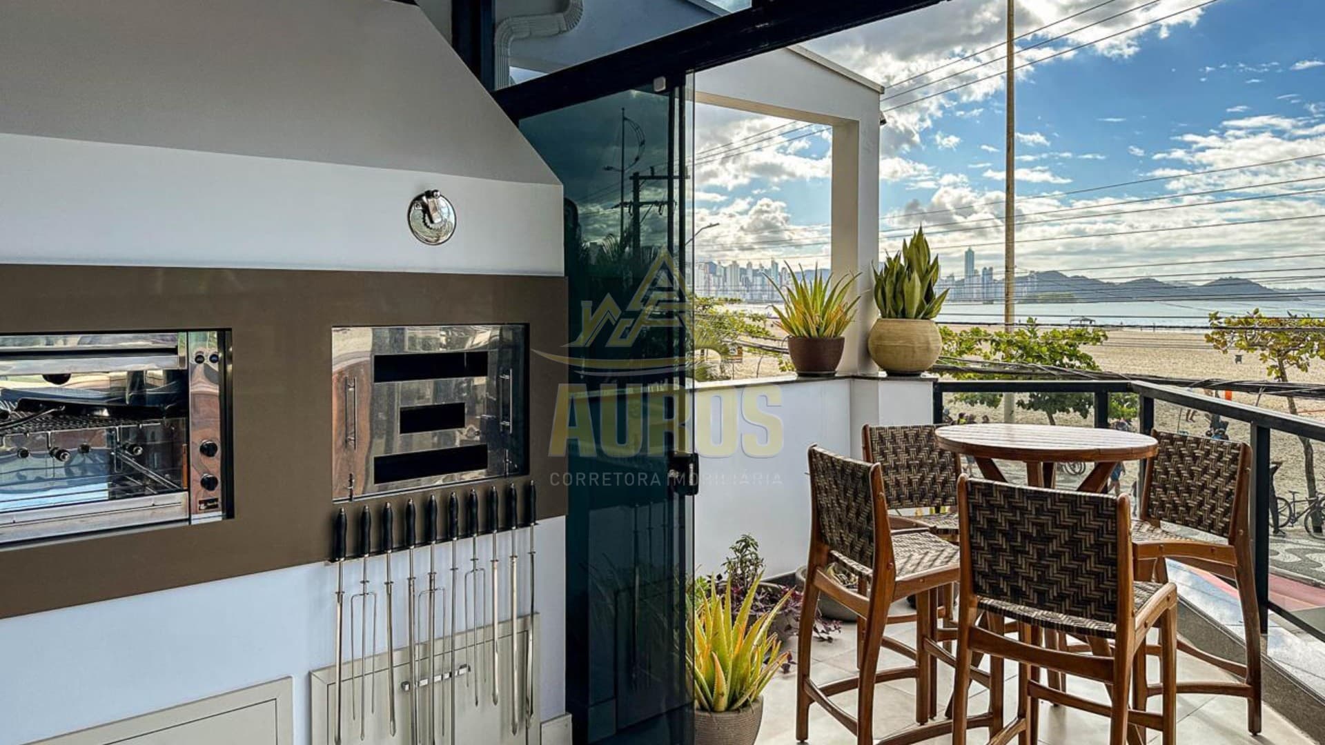 Apartamento Diferenciado e Frente Mar no Edifício Notre Ville - Imagem 8