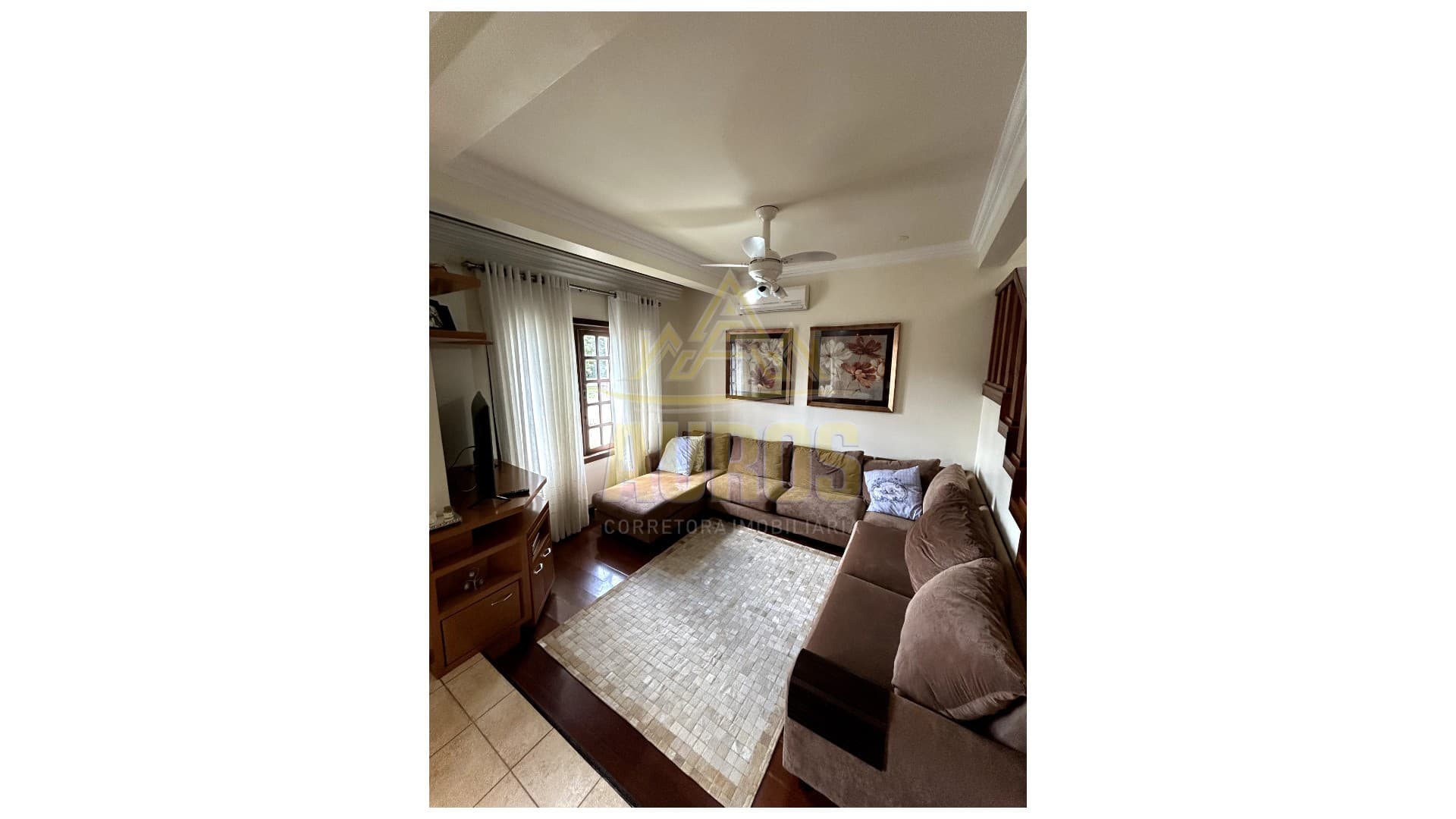 Casa Alto Padrão de 2 pavimentos com piscina  - Imagem 3