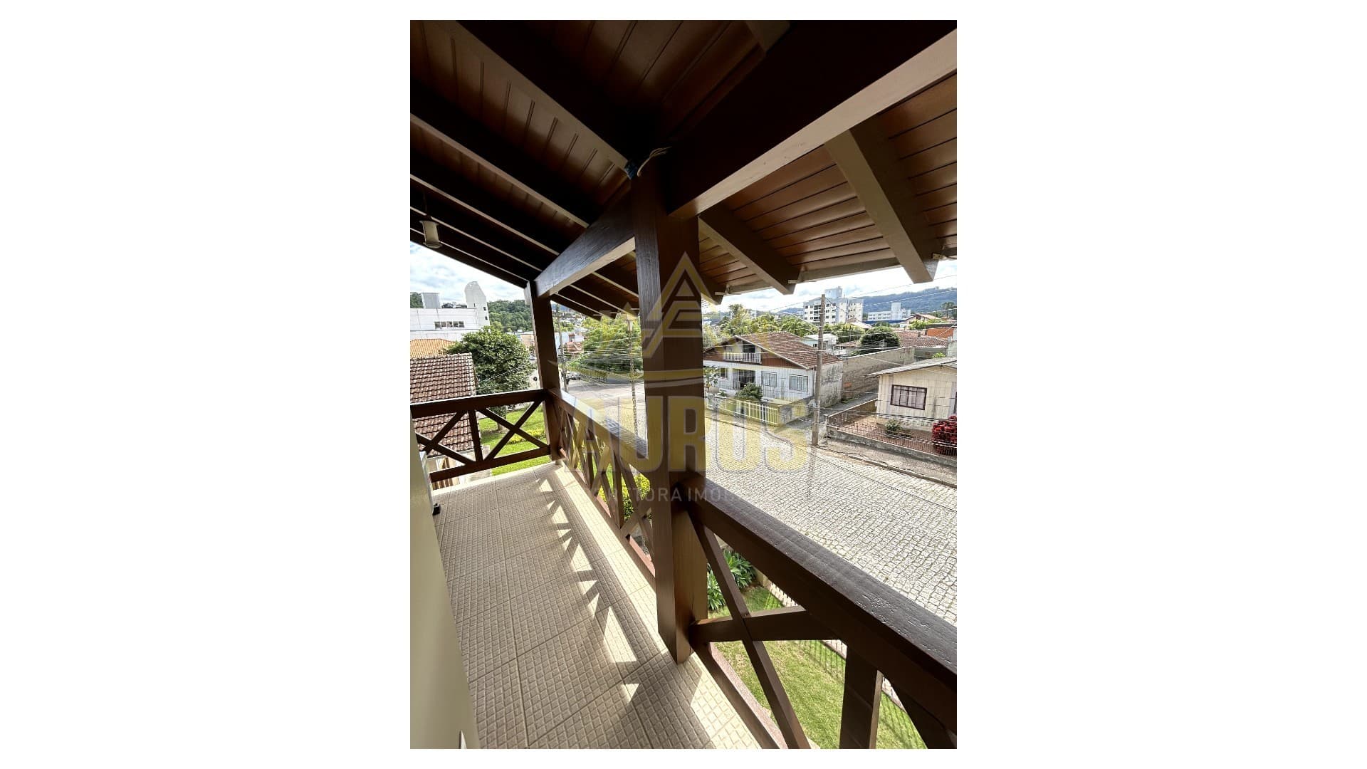 Casa Alto Padrão de 2 pavimentos com piscina  - Imagem 8