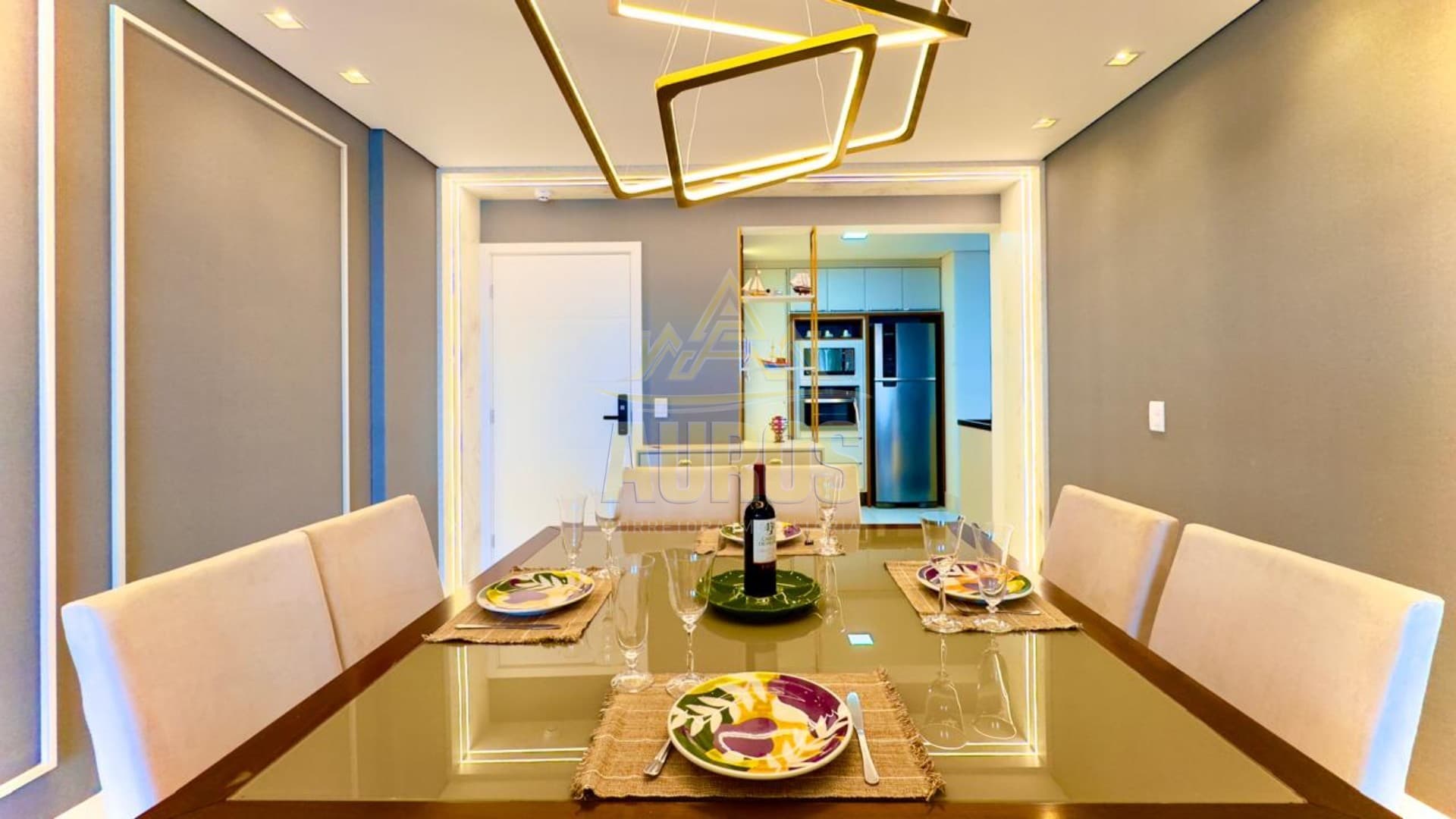 Apartamento com vista pro mar, mobiliado com 3 suítes, 137m² privativos, 2 vagas - Imagem 3