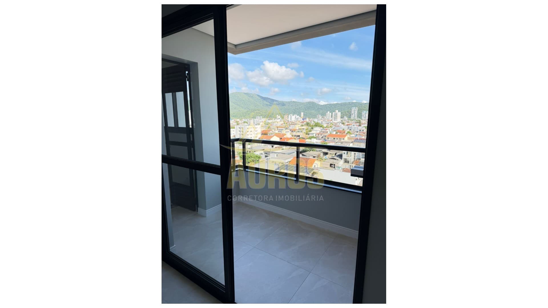 Apartamento no Alameda Jardins em Itajaí - Imagem 4