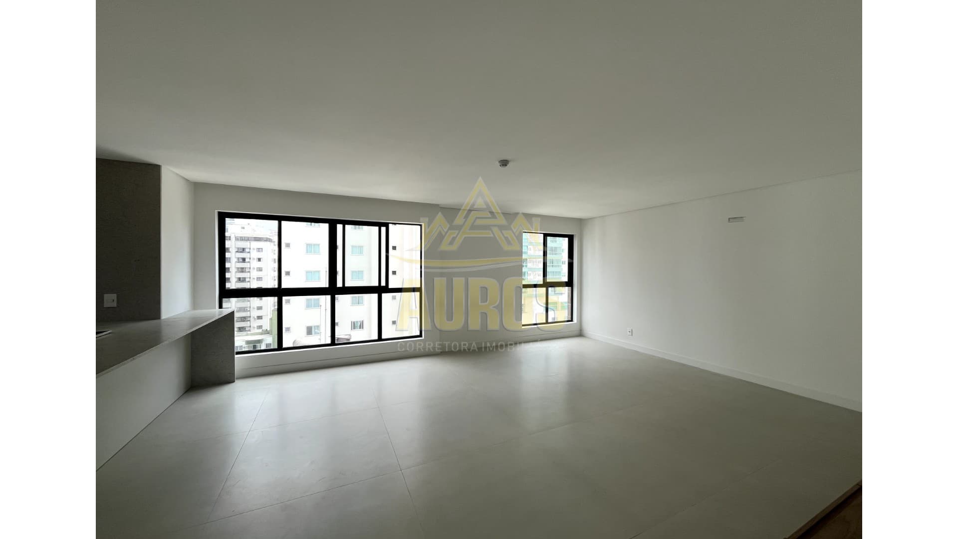 Apartamento no Marabella Tower – Centro de Balneário Camboriú - Imagem 3