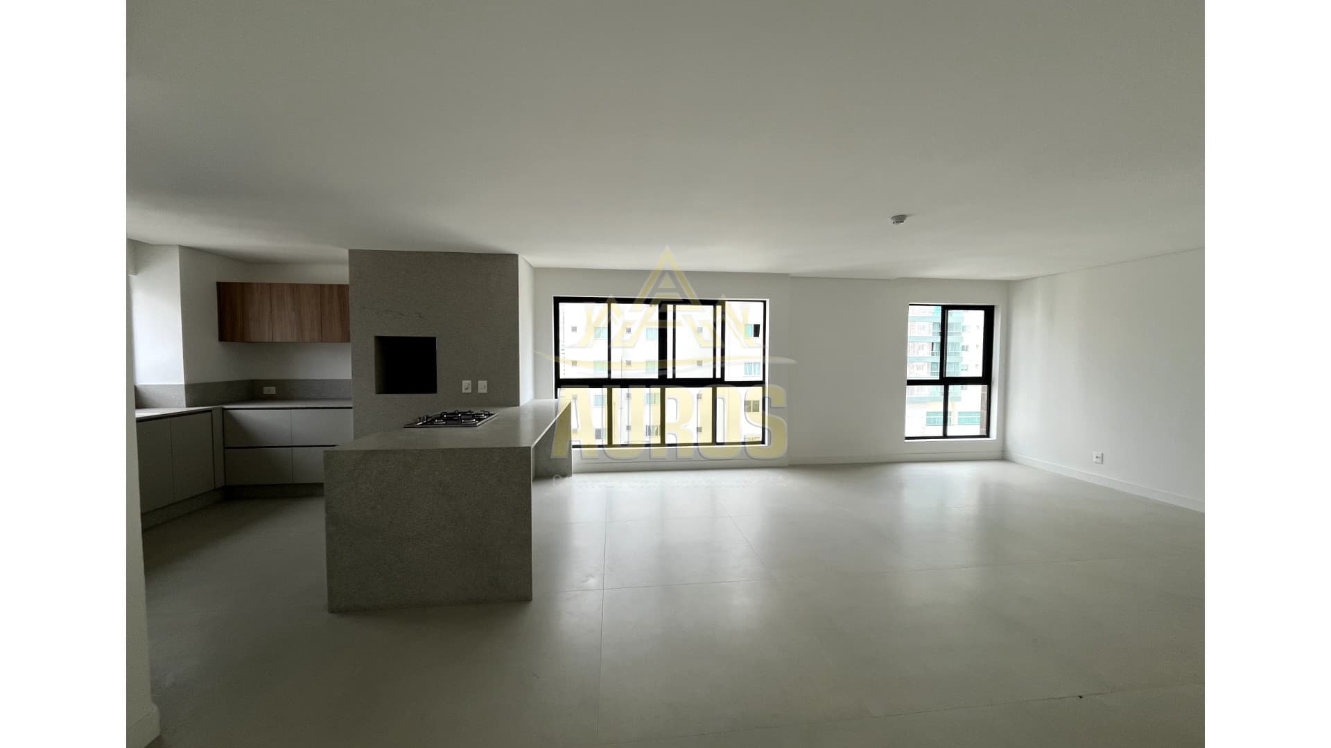 Apartamento no Marabella Tower – Centro de Balneário Camboriú - Imagem 2
