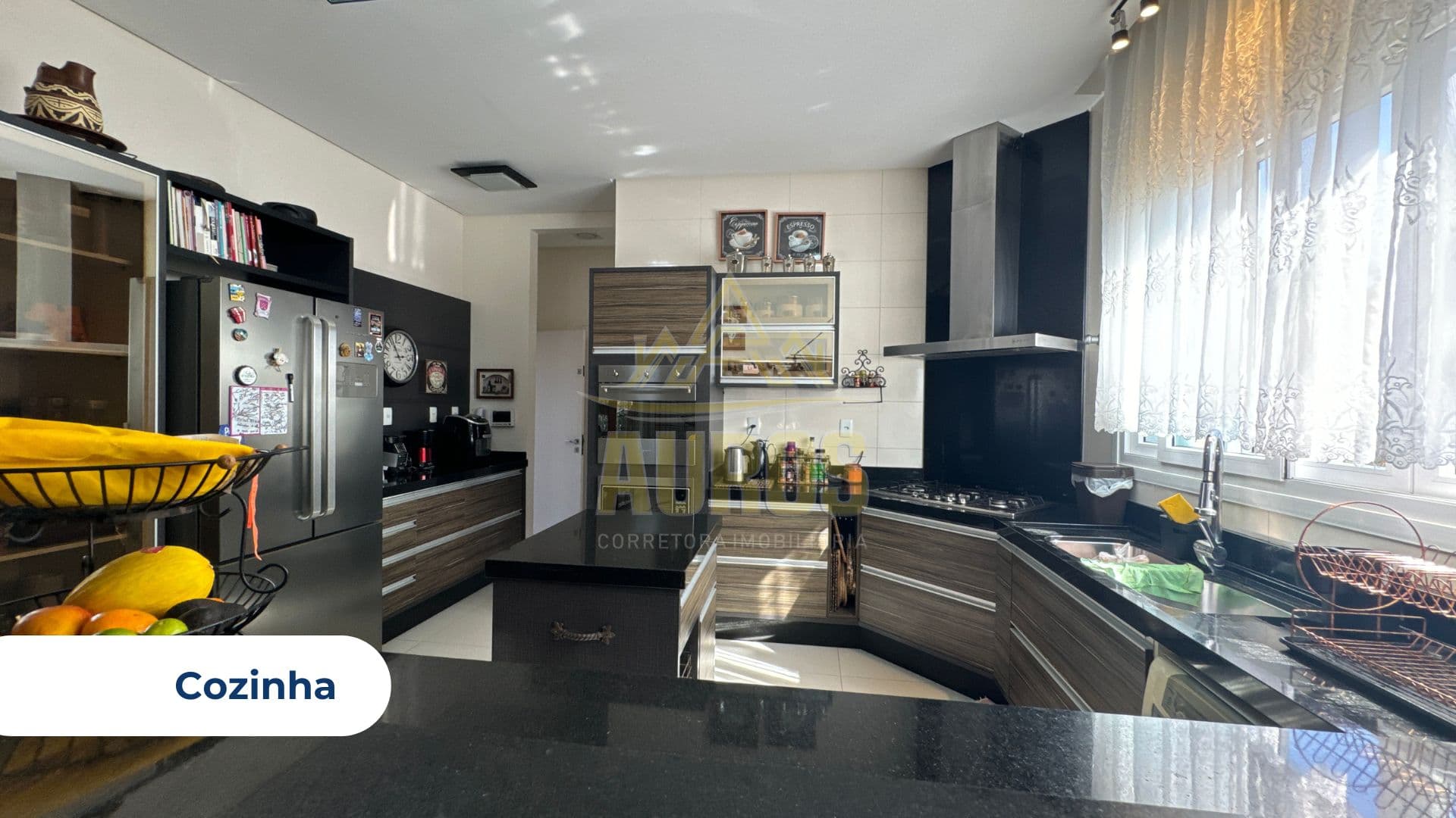 Casa Exclusiva com 5 Quartos, Suíte Master, Piscina com Bar Molhado e Energia Solar - Foto 5