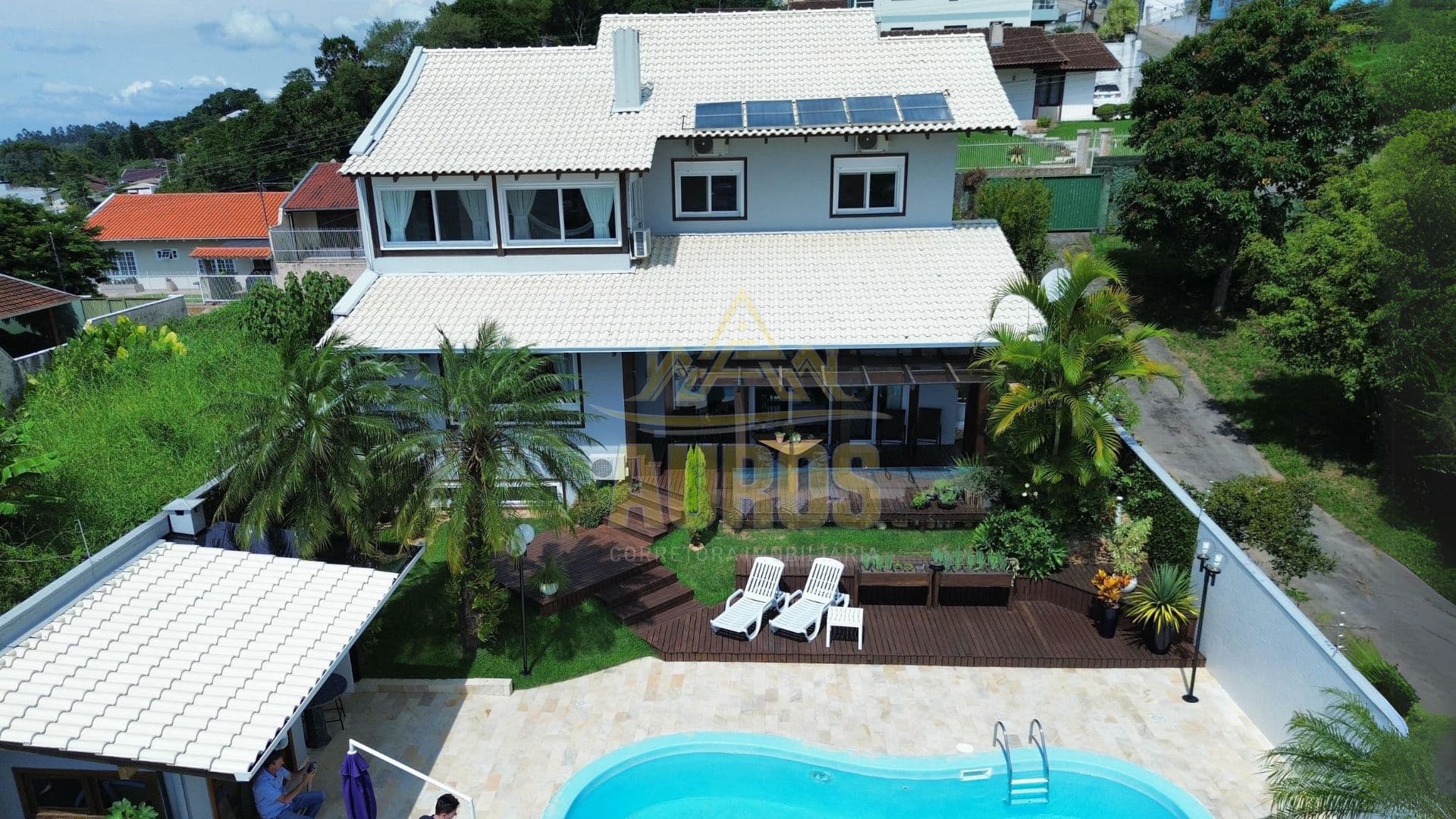Casa Alto Padrão na Rua Amazonas – 1 Suíte Master, Piscina Aquecida, Área de Lazer e Energia Solar | Rio do Sul - Foto 1