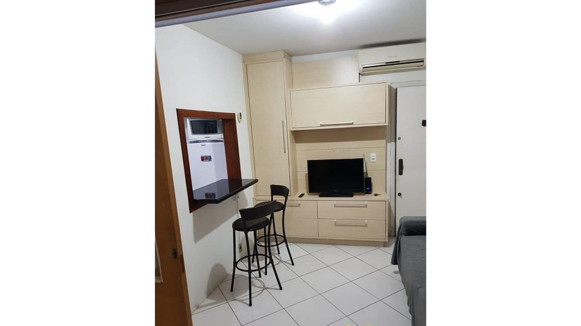 Apartamento a poucos metros do mar na Av. do Estado – Balneário Camboriú - Foto 4