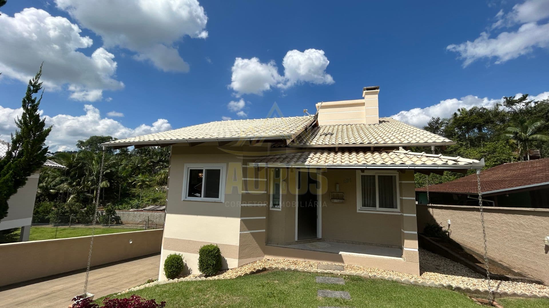 Casa Alto Padrão no Bairro Taboão em Rio do Sul - Foto 2