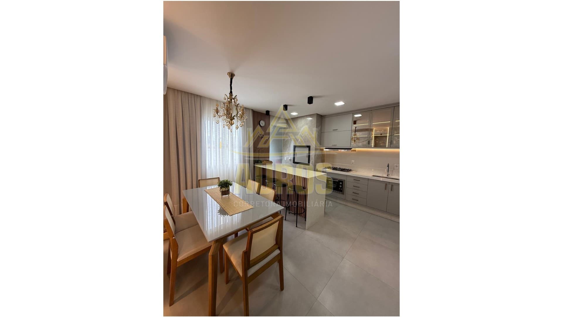 Apartamento mobiliado no Versailles Residence em Camboriú