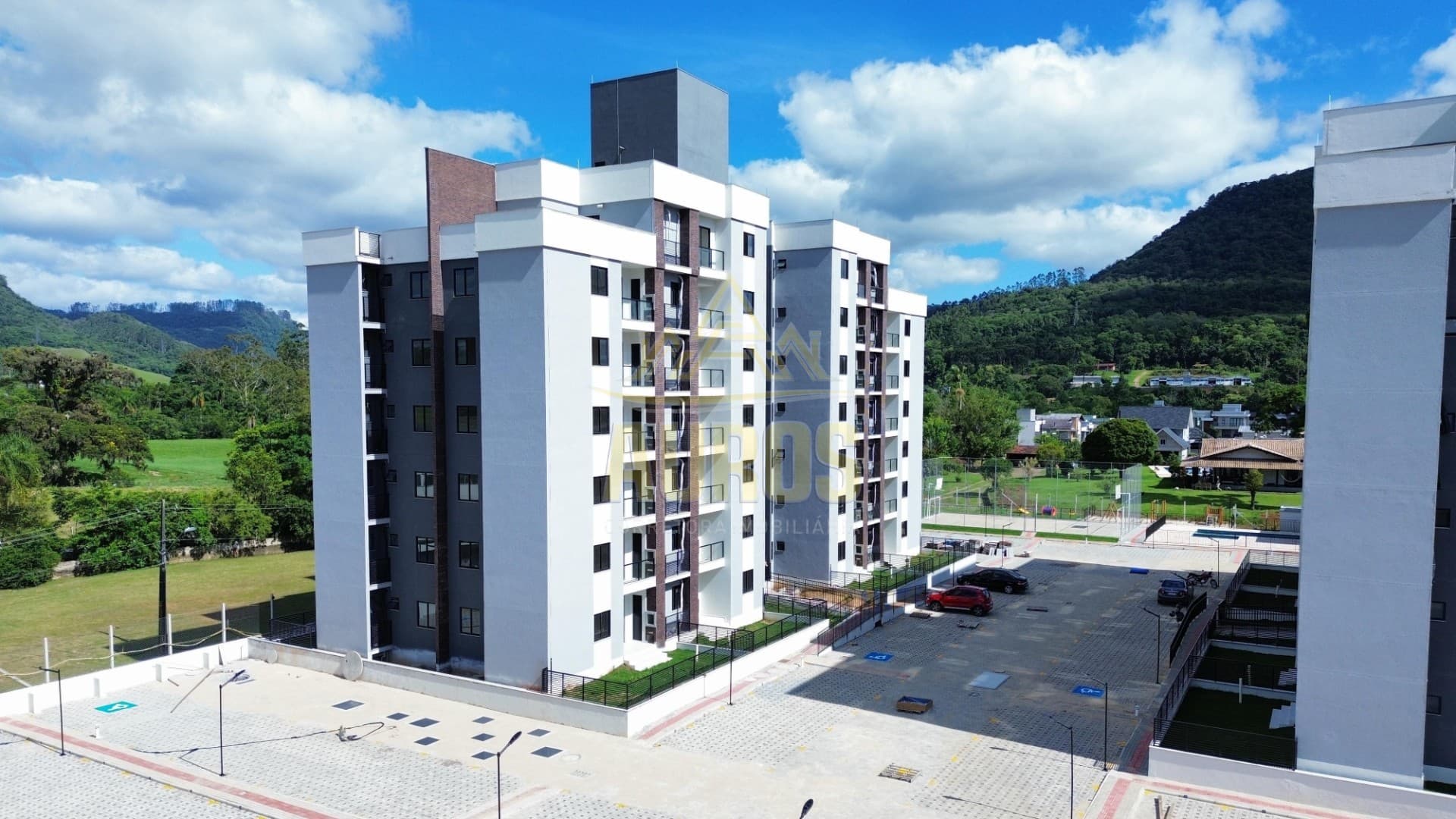 Apartamento com 1 Suíte + 1 Quarto Spazio Vitta Residencial - Bairro Bremer