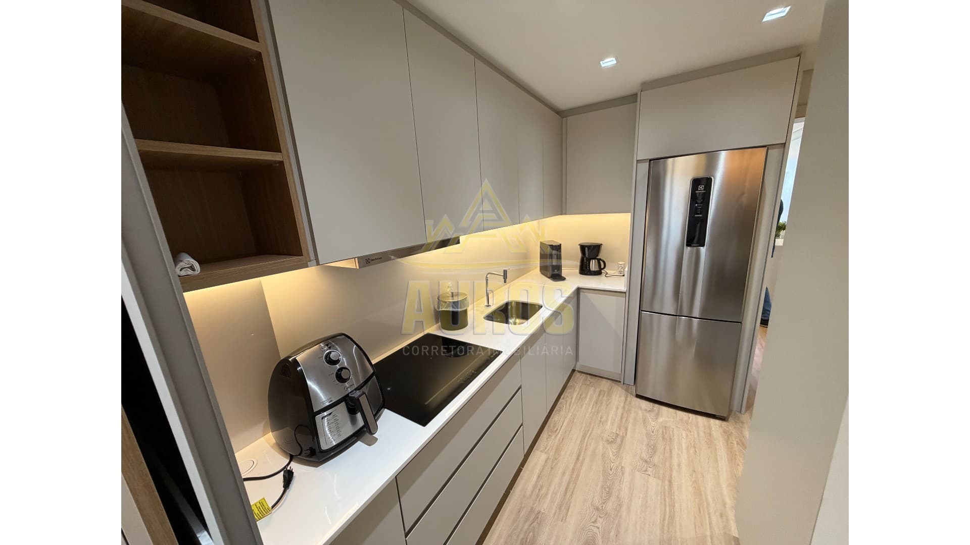 Apartamento Reformado, Mobiliado e Decorado no Centro de Balneário Camboriú - Foto 5