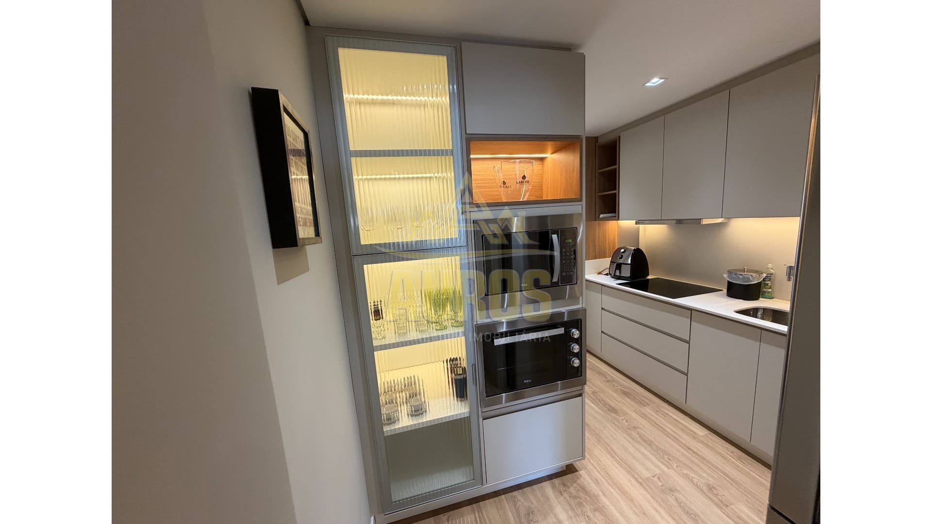 Apartamento Reformado, Mobiliado e Decorado no Centro de Balneário Camboriú - Foto 4
