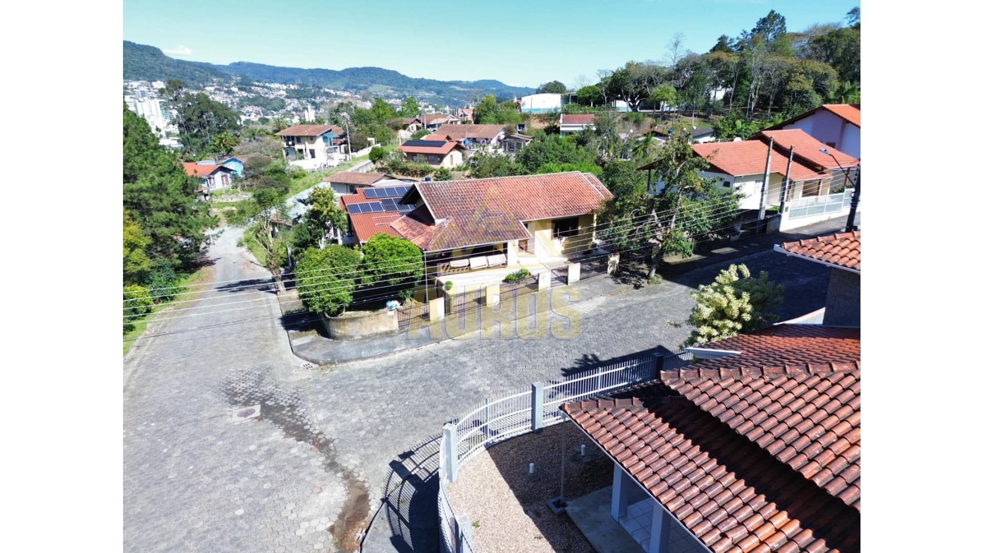 Casa de Esquina com 570 m² de Terreno, Livre de Enchente – Bairro Progresso - Foto 2