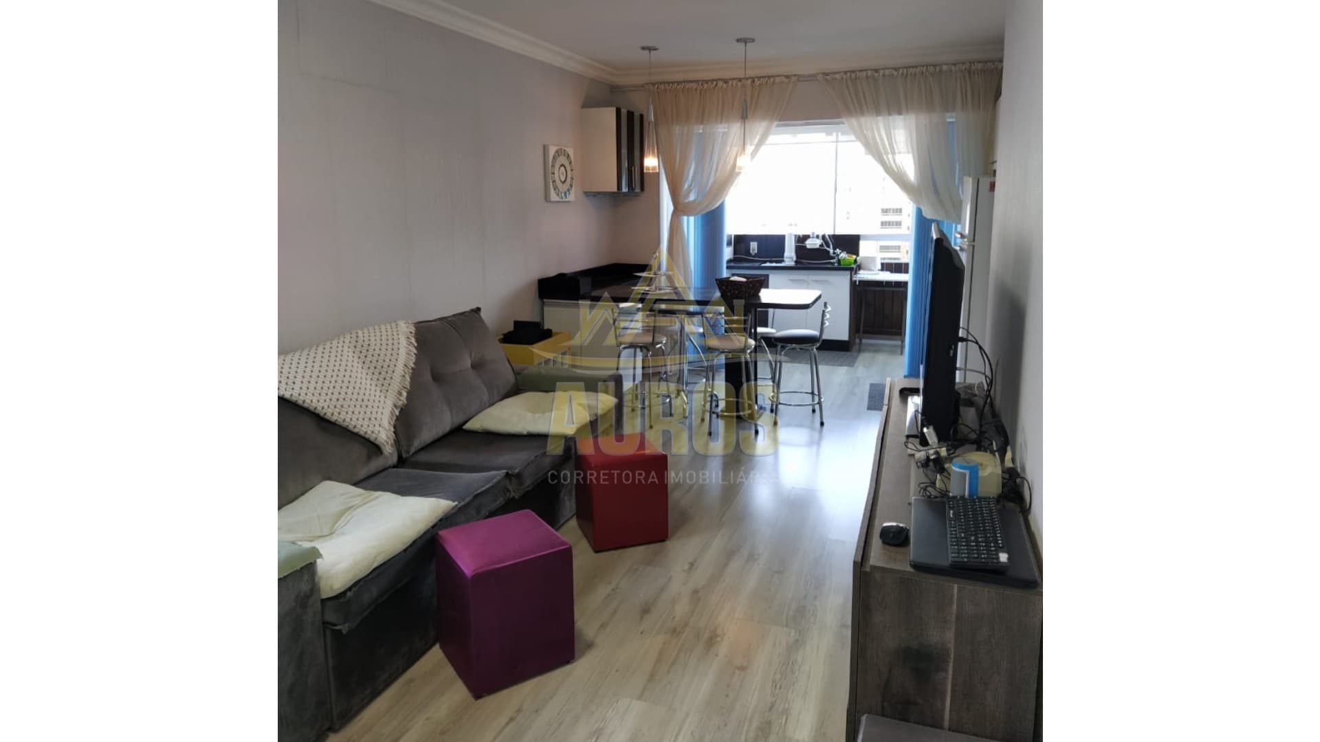 Apartamento Mobiliado no Edifício Imperial – Centro de Balneário Camboriú