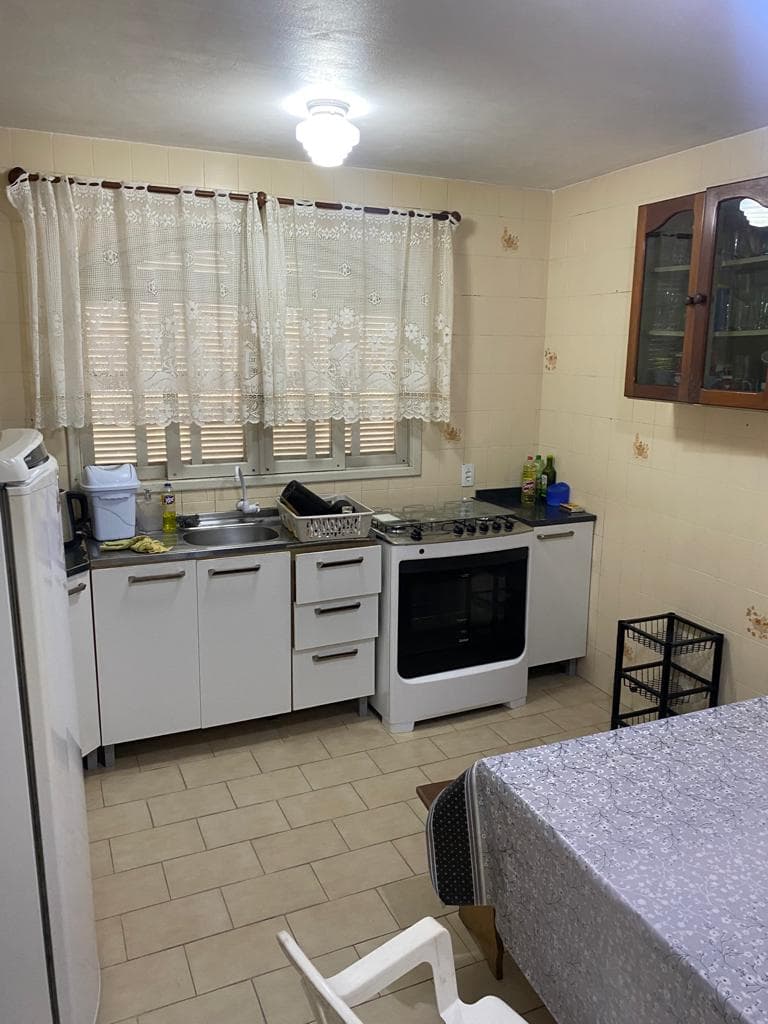 Casa a apenas 50m do mar em Meia Praia - Imagem 6