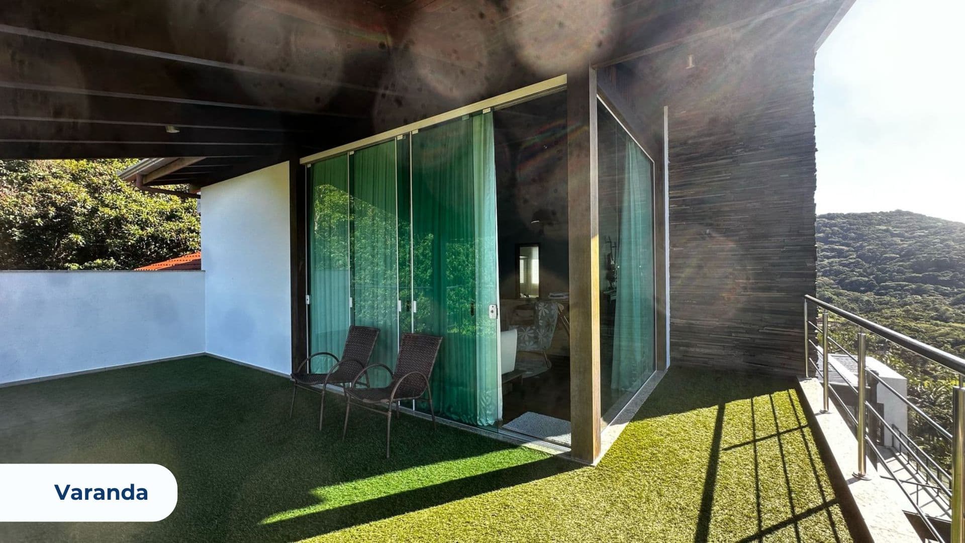 Casa à Venda na Praia do Estaleiro - Imagem 11