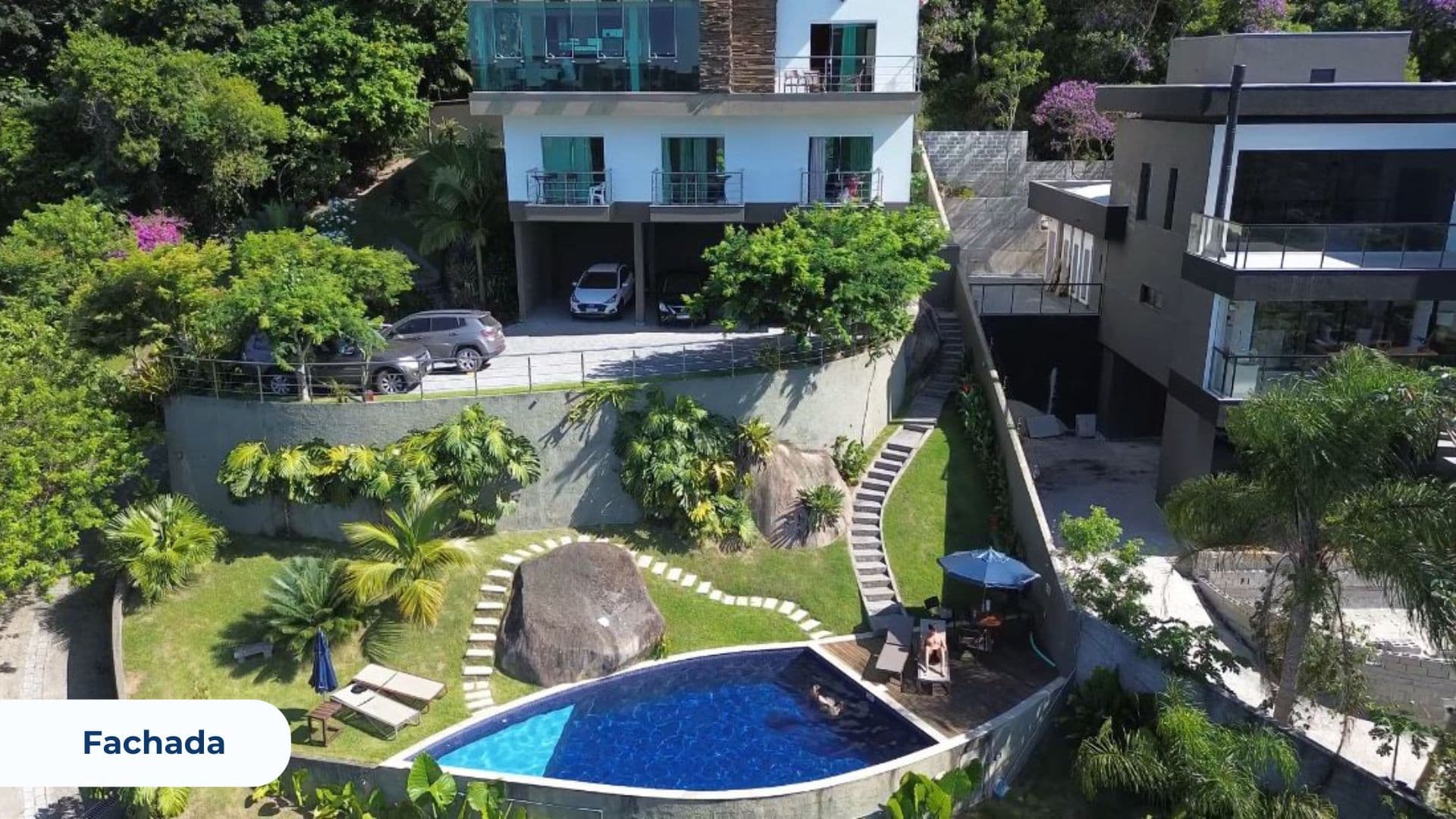 Casa à Venda na Praia do Estaleiro - Imagem 2