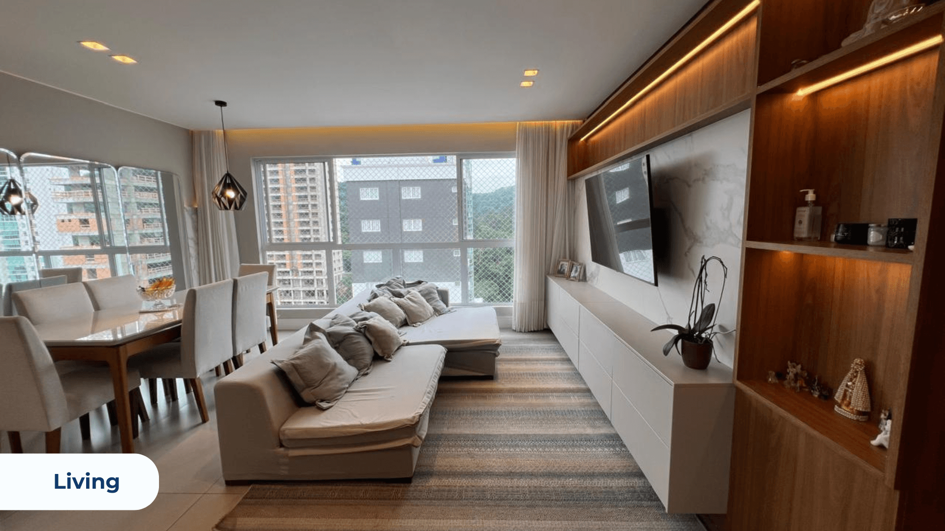 Apartamento na barra norte com 3 suítes, mobiliado e com 2 vagas - Imagem 2