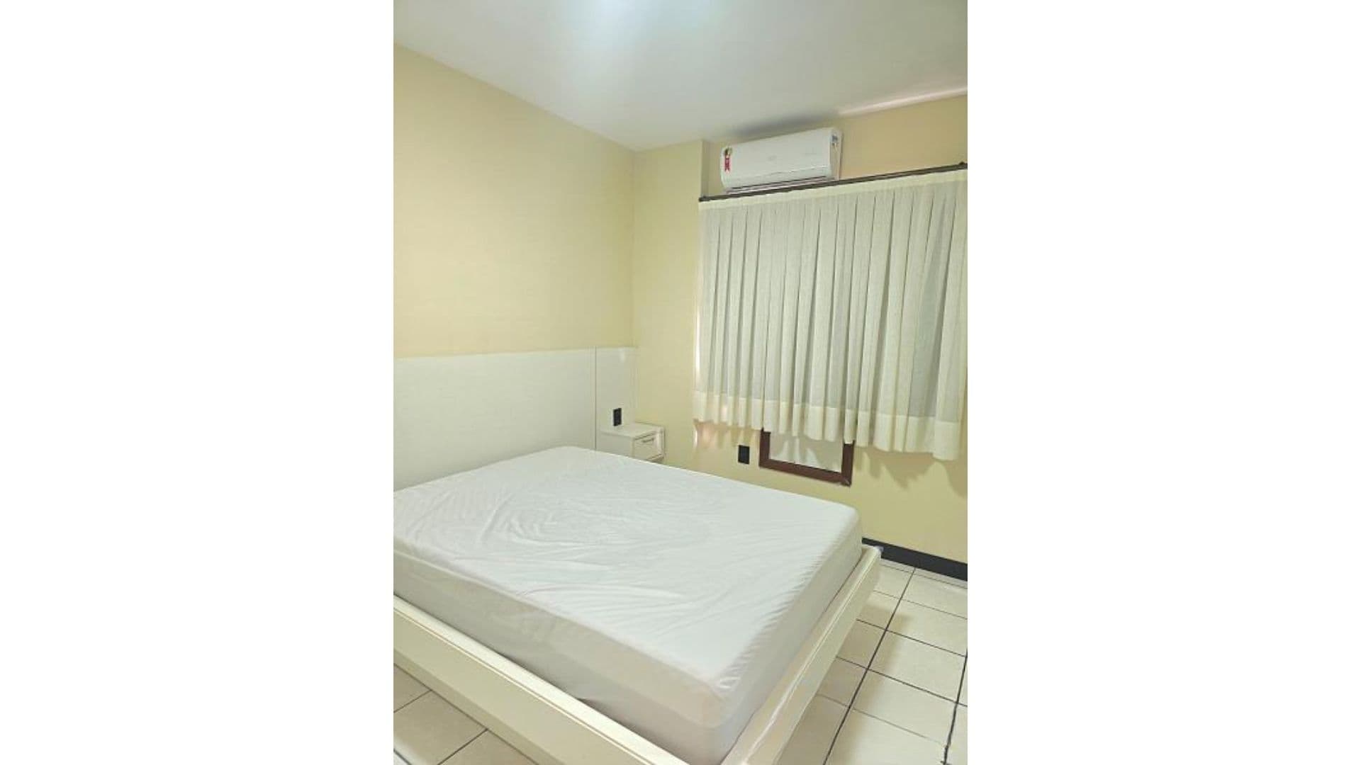 Apartamento mobiliado na quadra do mar com 3 dormitórios no Centro de Balneário Camboriú - Imagem 11