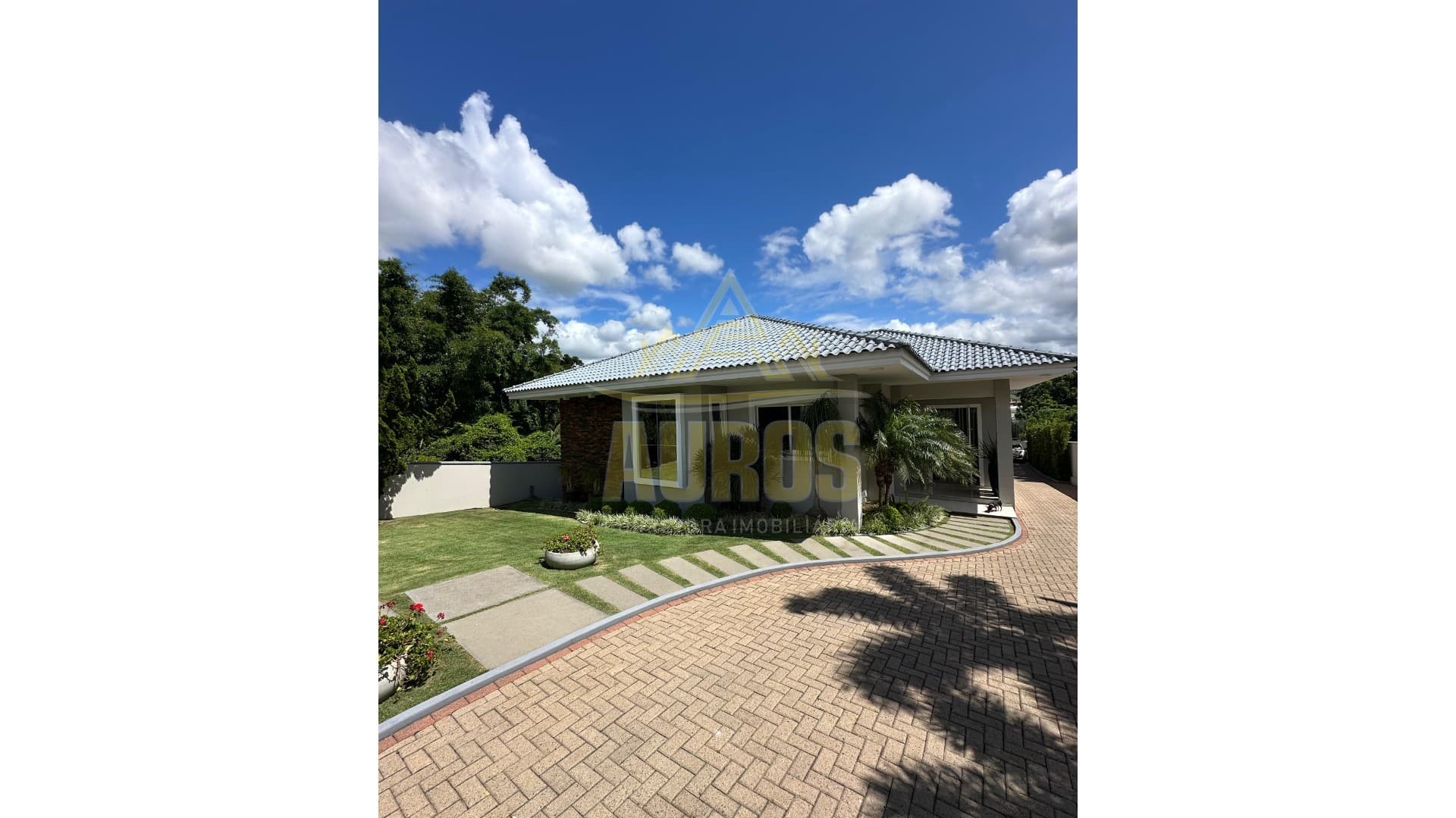 Casa Alto Padrão com 4 quartos no bairro Santana - Imagem 3