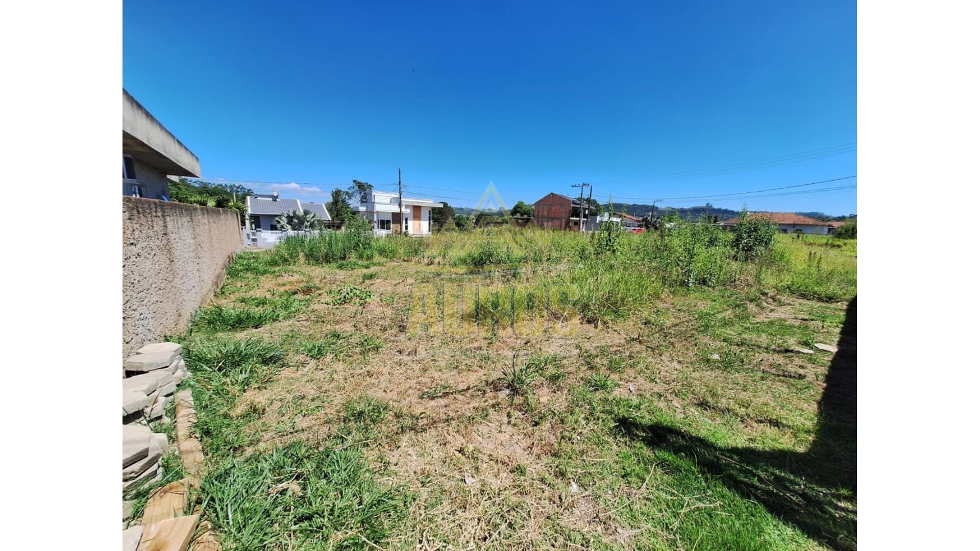 Terreno de 360m² livre de enchente em Laurentino - Imagem 2