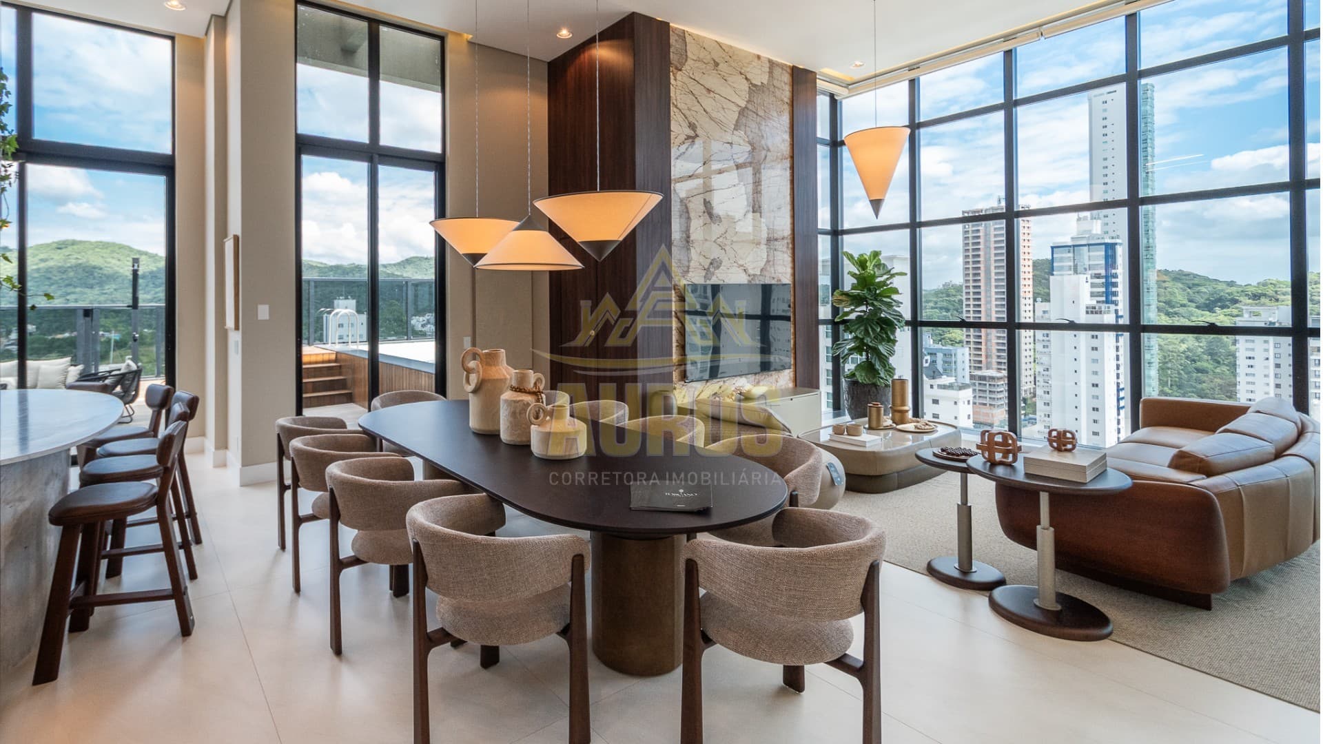 Cobertura duplex com 296m², suítes com vista mar e a apenas 180m da praia no Edifício Riomaggiore. - Imagem 5