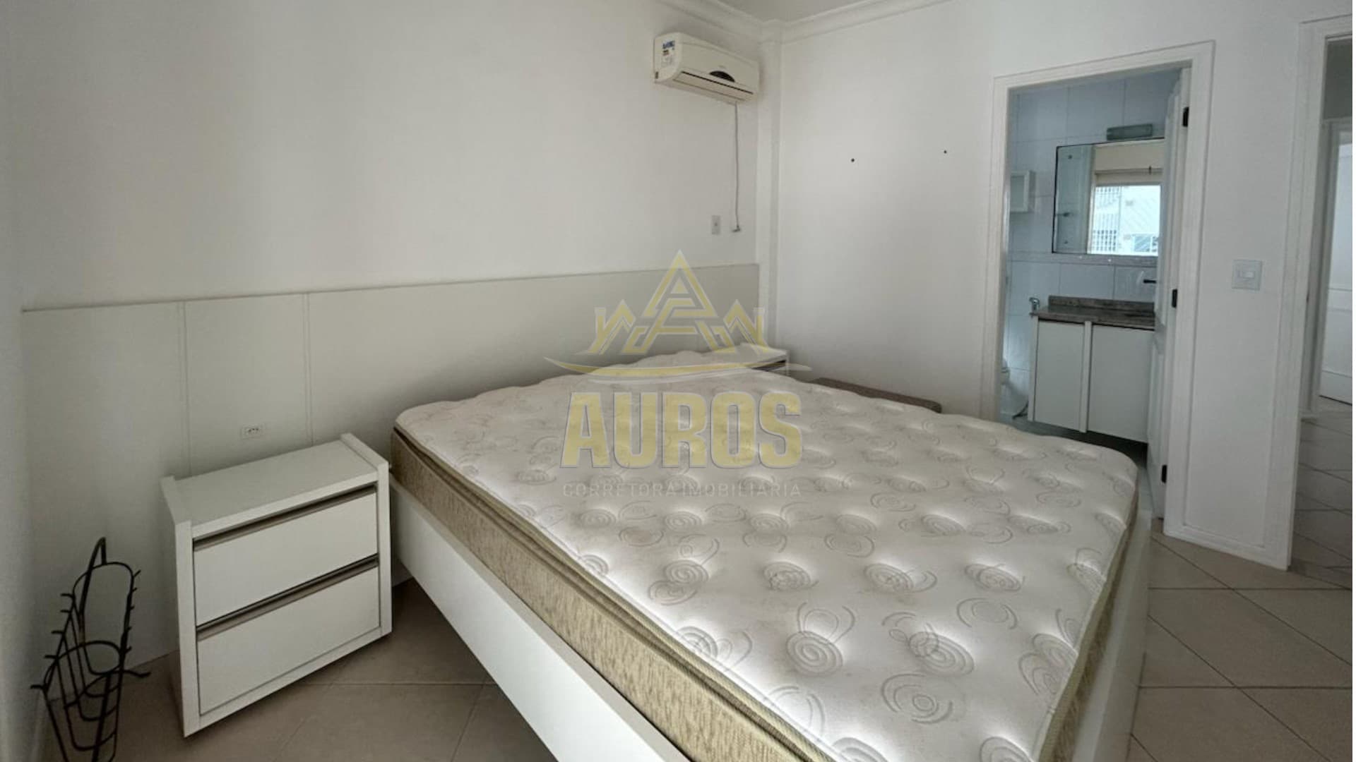 Apartamento mobiliado com 100m² privativos, 3 dormitórios, na rua 2870 - Imagem 10